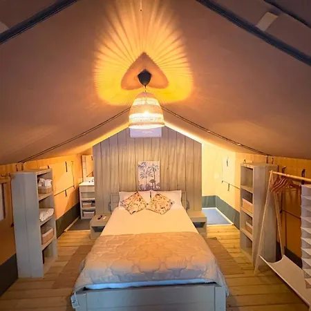 مكان تخييم Anna Glamping Fuen Negra